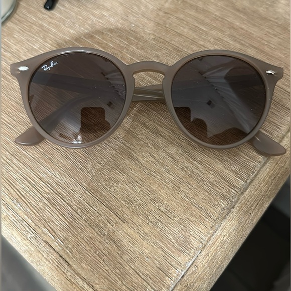 Ray-Ban Highstreet 51mm Round Sunglasses -Turtledove - Picture 7 of 10